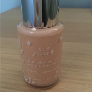 100% Pure Liquid Foundation - Warm 02 - VEGAN!